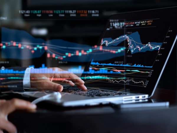 51炒股配资开户 大数据50ETF(516000)成份股走势分化,易华录持续上涨,浪潮信息跌超4%!